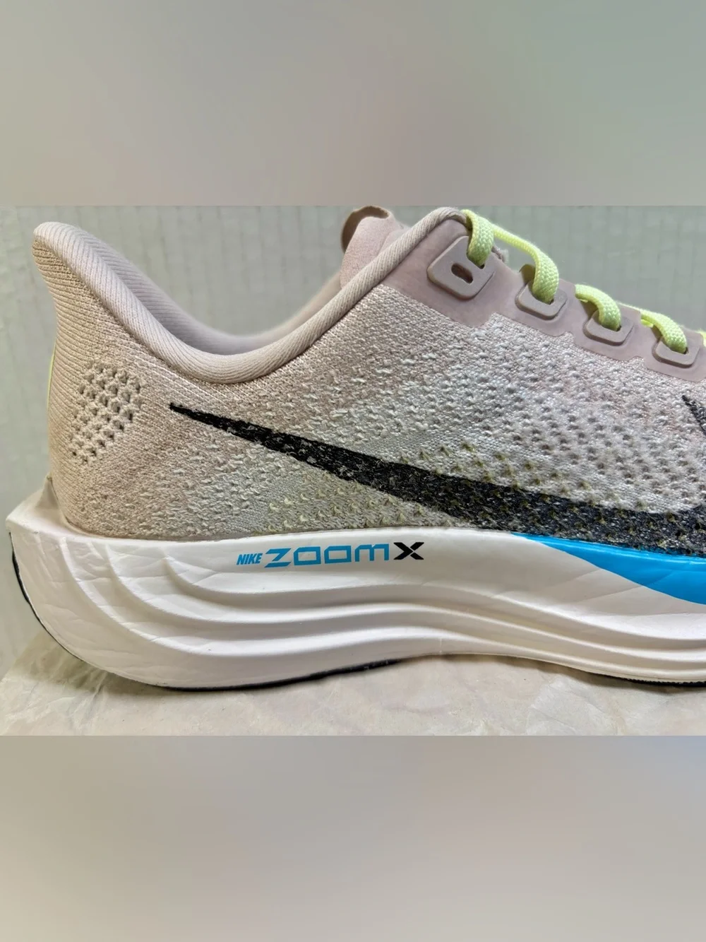 Nike Pegasus, Plus, zoom X, Flyknit Running Shoes - Pale Pink/Neon Yellow Accent